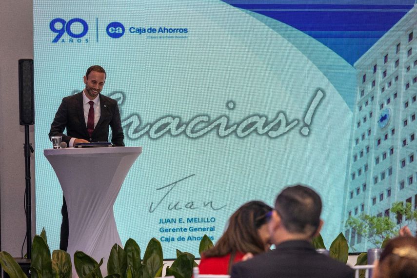 La Caja de Ahorros presentó sus resultados financieros y los hitos alcanzados durante el quinquenio 2019-2024, destacando un notable crecimiento del 80% en sus activos totales. La Caja de Ahorros presentó sus resultados financieros y los hitos alcanzados durante el quinquenio 2019-2024, destacando un notable crecimiento del 80% en sus activos totales.