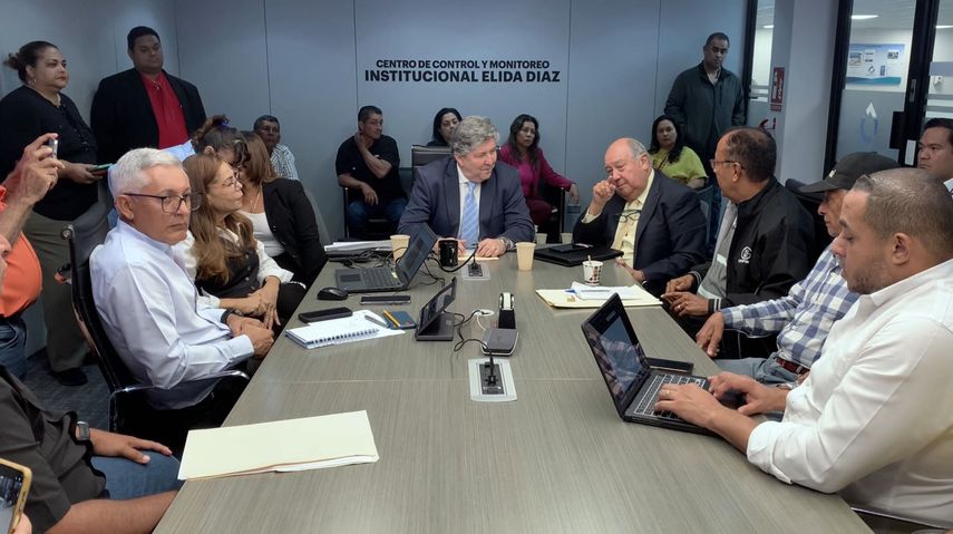 Residentes de Pedasí fueron atendidos en el Idaan.