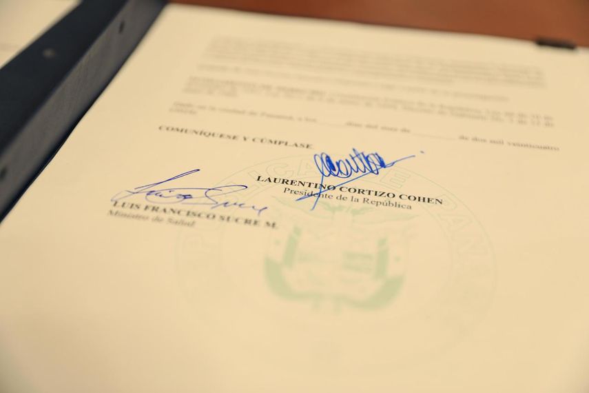 Este decreto suscrito por Nito Cortizo Cohen y el Minsa, llega tras 77 años de espera, y el compromiso adquirido con el gremio de enfermeras. Este decreto suscrito por Nito Cortizo Cohen y el Minsa, llega tras 77 años de espera, y el compromiso adquirido con el gremio de enfermeras.