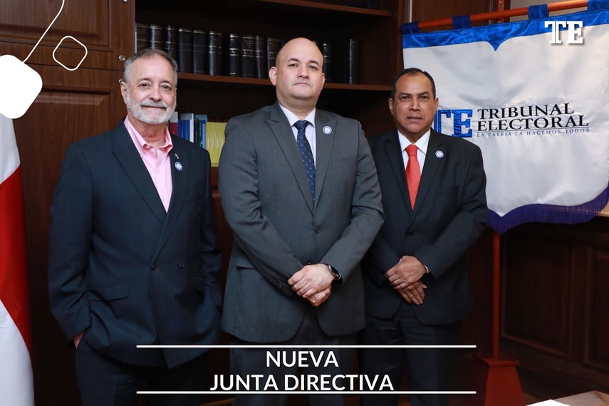 La nueva Junta Directiva del Tribunal Electoral está conformada por el Magistrado presidente Alfredo Juncá, primer vicepresidente Eduardo Valdés y segundo vicepresidente Luis Guerra.