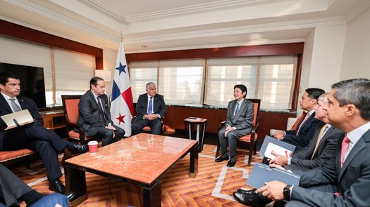 Mulino se reúne con Mizuho Bank para impulsar financiamiento del tren Panamá–David