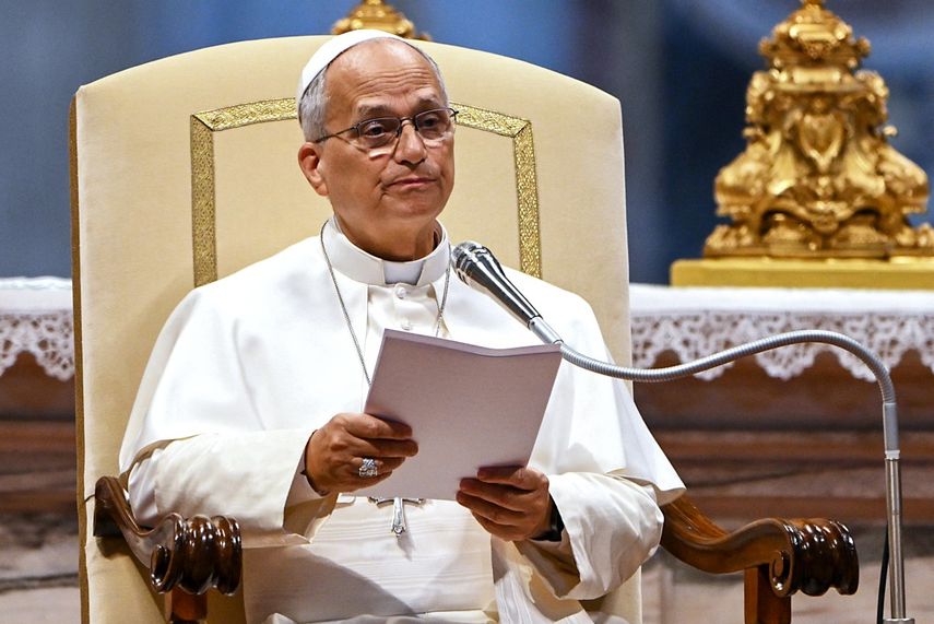 El papa insta a situar en el centro la protección de los migrantes menores de edad