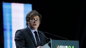 Milei llama corrupta a la mujer del presidente de España