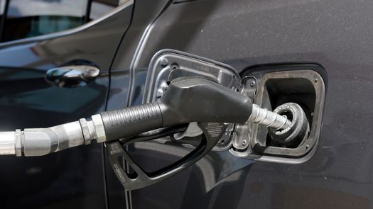 Los precios del petróleo retrocedían marcadamente este viernes después del anuncio de Irán sobre la apertura completa del estrecho de Ormuz durante el resto de la tregua con Estados Unidos. Los precios del petróleo retrocedían marcadamente este viernes después del anuncio de Irán sobre la apertura completa del estrecho de Ormuz durante el resto de la tregua con Estados Unidos.