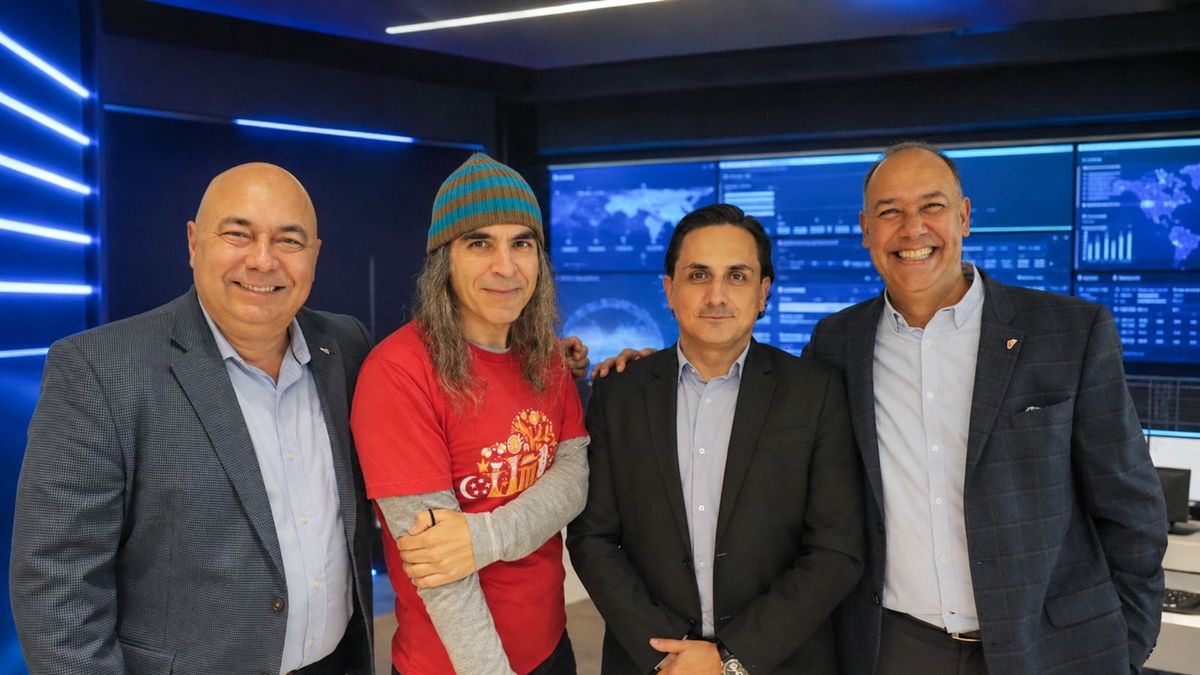 Tigo Business, líder en conectividad, servicios en la nube y ciberseguridad, refuerza su alianza estratégica y exclusiva con Cloudflare, referente mundial en servicios de seguridad web y optimización del rendimiento de infraestructura. Tigo Business, líder en conectividad, servicios en la nube y ciberseguridad, refuerza su alianza estratégica y exclusiva con Cloudflare, referente mundial en servicios de seguridad web y optimización del rendimiento de infraestructura.