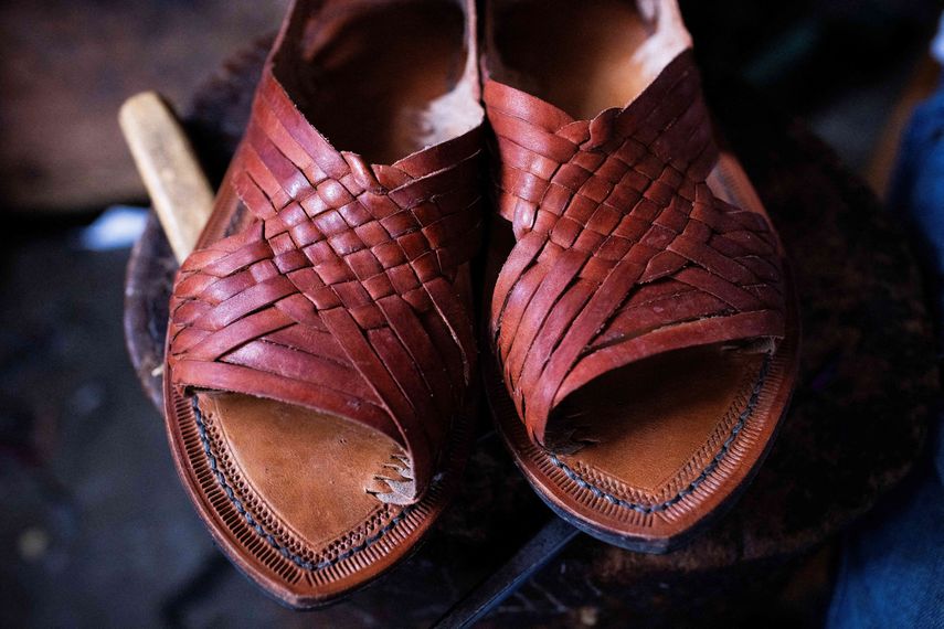 Adidas ofrece disculpa pública por apropiación de huaraches del estado mexicano de Oaxaca