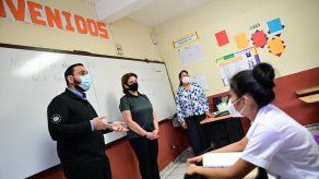 El Salvador reabre escuelas bajo modalidad voluntaria en medio de la pandemia