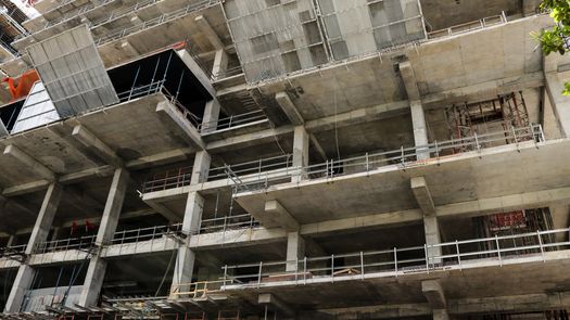 Estado adeuda más de $700 millones a contratistas de la construcción