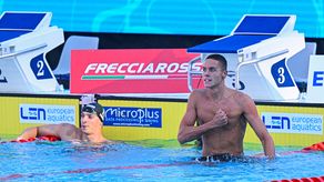 El rumano Popovici bate el récord mundial de 100 metros libre