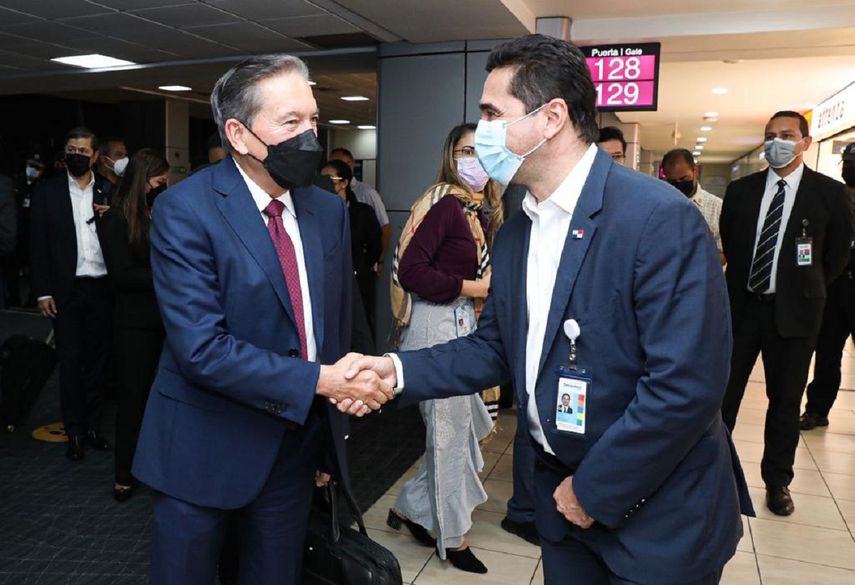 "Me siento honrado de servir a mi país y a los panameños” dijo Cortizo.