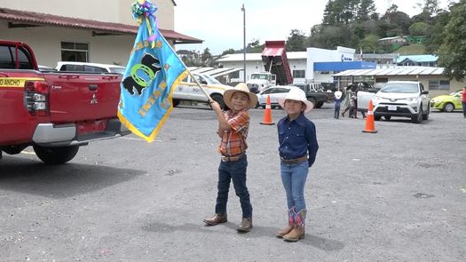 Las actividades del aniversario de Tierras Altas hay una feria de artesanías permanente hasta el 17 de septiembre y una gran cabalgata.