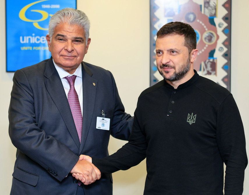 Mulino anuncia que se reunirá con Zelenski en un foro