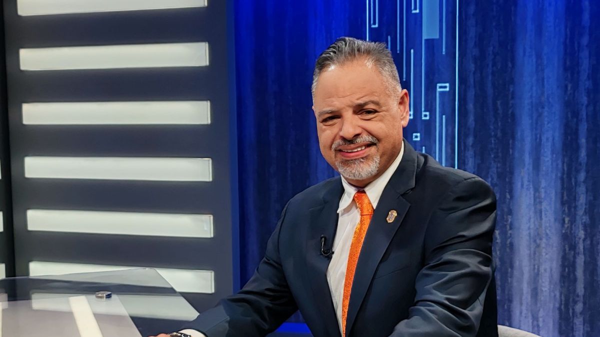 Proyecto busca restringir celulares en las aulas: No se trata de prohibir, sino de educar Proyecto busca restringir celulares en las aulas: No se trata de prohibir, sino de educar