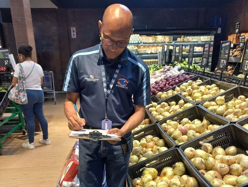 La Autoridad de Protección al Consumidor y Defensa de la Competencia (Acodeco) realizará operativos ante el pago del décimo tercer mes, insta a la población a tener cuidado con los pagos por Yappy. La Autoridad de Protección al Consumidor y Defensa de la Competencia (Acodeco) realizará operativos ante el pago del décimo tercer mes, insta a la población a tener cuidado con los pagos por Yappy.