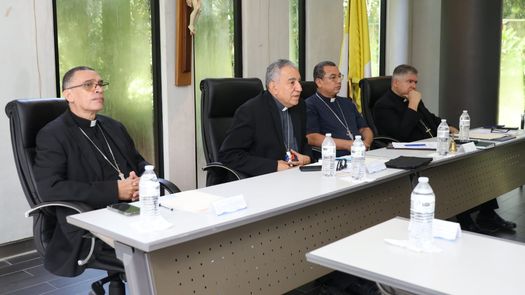 Iglesia católica pide a los maestros en paro regresar a clases