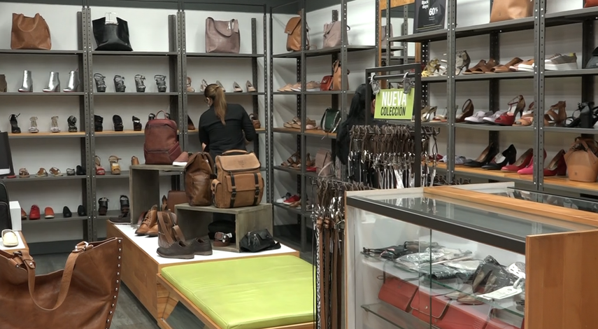 Centros comerciales aumentan precios por alza en combustible