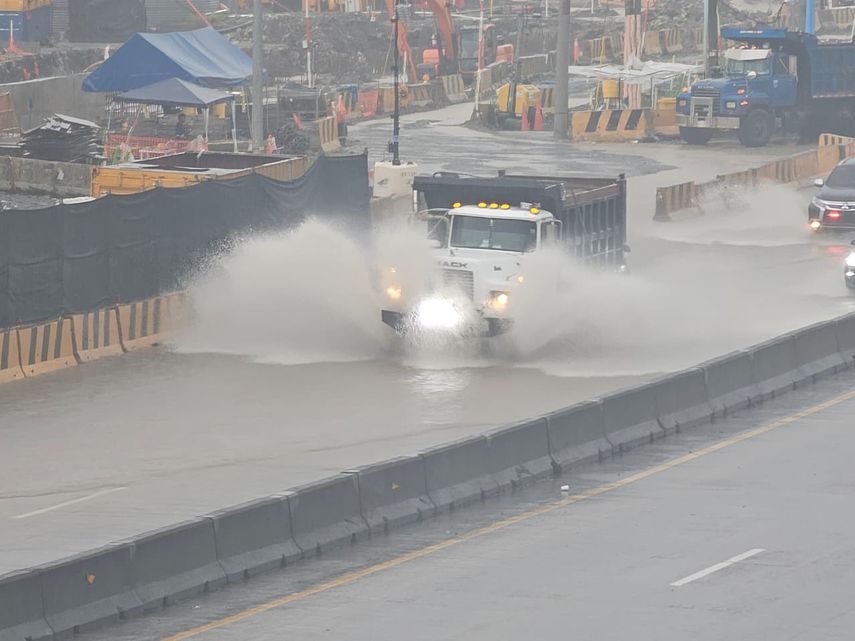 El Sistema Nacional de Protección Civil (Sinaproc) alertó a la población sobre la persistencia de lluvias y tormentas significativas en Panamá entre el 26 y 28 de agosto de 2025, de acuerdo con pronósticos del Instituto de Meteorología e Hidrología de Panamá (IMHPA). El Sistema Nacional de Protección Civil (Sinaproc) alertó a la población sobre la persistencia de lluvias y tormentas significativas en Panamá entre el 26 y 28 de agosto de 2025, de acuerdo con pronósticos del Instituto de Meteorología e Hidrología de Panamá (IMHPA).
