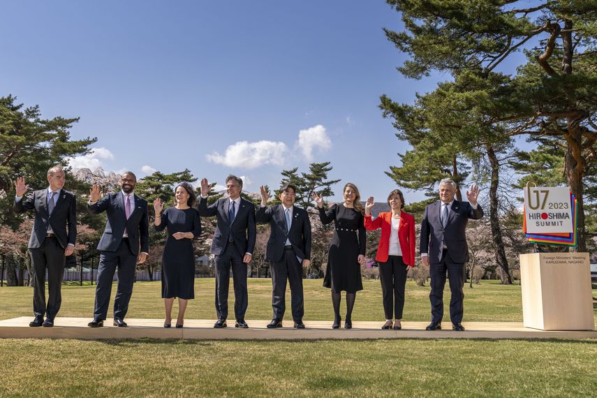 Los ministros condenaron los recientes lanzamientos de misiles norcoreanos y reafirmaron "la firme determinación del G7 de no aceptar ningún intento de cambiar el status quo por la fuerza", según un resumen de esa reunión. 