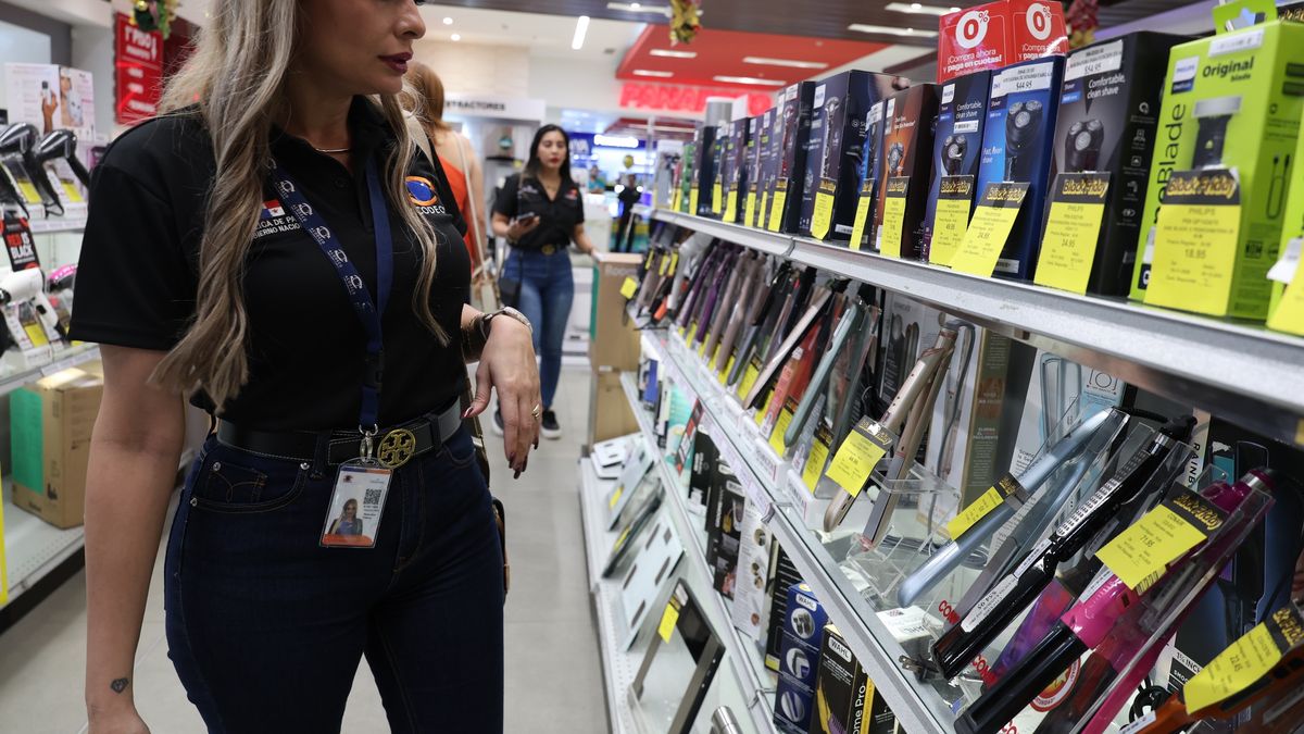 La principal anomalía encontrada por la Acodeco, fue la de no señalar la fecha de duración de las ofertas o ventas especiales, con 42 faltas La principal anomalía encontrada por la Acodeco, fue la de no señalar la fecha de duración de las ofertas o ventas especiales, con 42 faltas