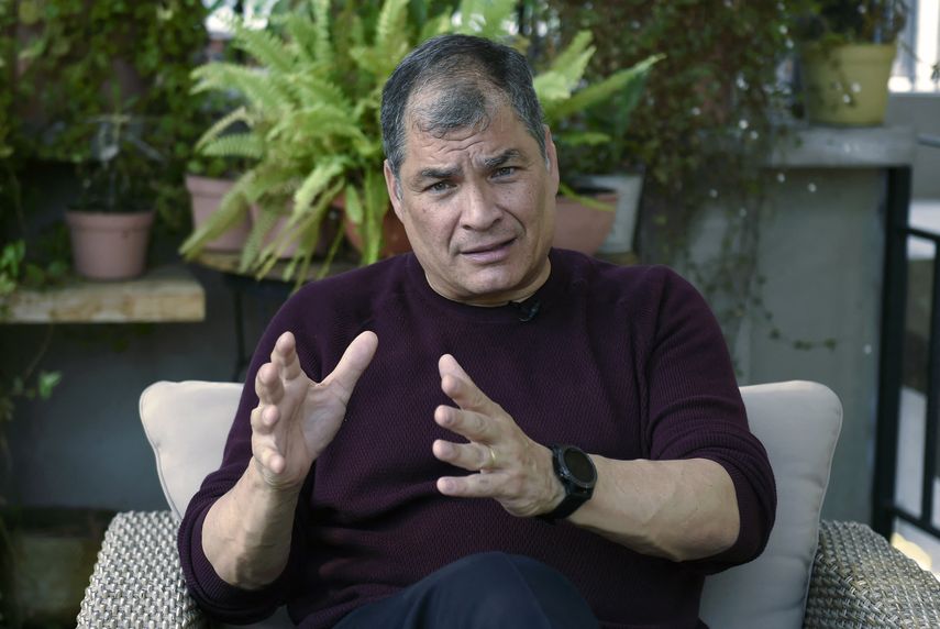 Estados Unidos prohíbe la entrada al expresidente ecuatoriano Rafael Correa. Estados Unidos prohíbe la entrada al expresidente ecuatoriano Rafael Correa.