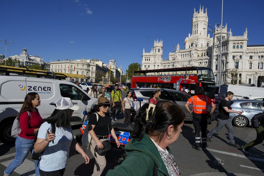 España asegura que investigará las causas del apagón masivo del lunes