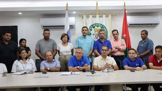 Debido a la crisis que atraviesa el país y cierres de calles, CAMCHI, en alianza con gremios que conforman la Sociedad Civil Organizada enviaron un comunicado al gobierno para la apertura inmediata de calles en Chiriquí.