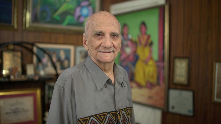 Fallece el historiador y poeta, Álvaro Menéndez Franco