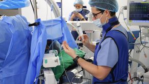 CSS implementa novedosa técnica de reemplazo de cadera en Ciudad de la Salud