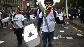 Colombianos empiezan marchas contra el gobierno de Duque