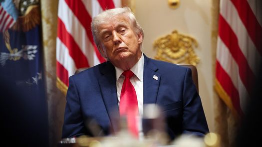 Trump vuelve a criticar al papa por Irán y llama inútil al alcalde de Chicago Trump vuelve a criticar al papa por Irán y llama inútil al alcalde de Chicago