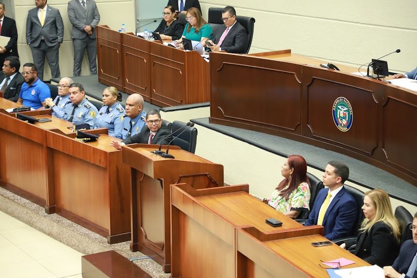 Bomberos: Proyecto que otorga recurso pasa a tercer debate