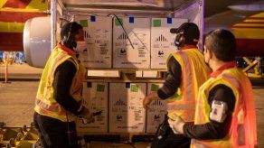 Panamá recibe nuevo lote de la vacuna Pfizer con 77