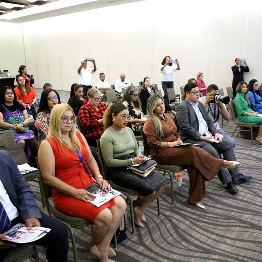 La Defensoría del Pueblo solicita al Estado mejores servicios de atención sanitaria, dotación de medicamentos y atención especializada para personas con VIH. La Defensoría del Pueblo solicita al Estado mejores servicios de atención sanitaria, dotación de medicamentos y atención especializada para personas con VIH.