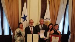 Director de Obras y Construcciones recibe reconocimiento de la Alcaldía de Panamá