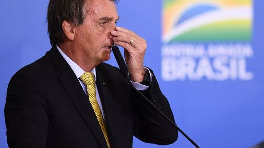 Bolsonaro supera la obstrucción intestinal y médicos descartan cirugía