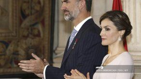 Los reyes de España suspenden visita a Estados Unidos