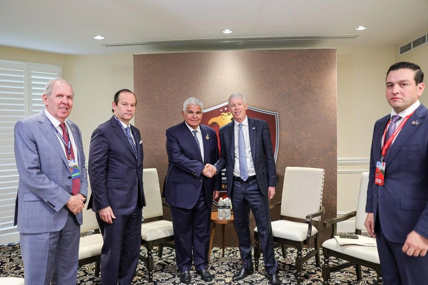 Mulino presenta avances del gasoducto y la interconexión eléctrica a EE.UU