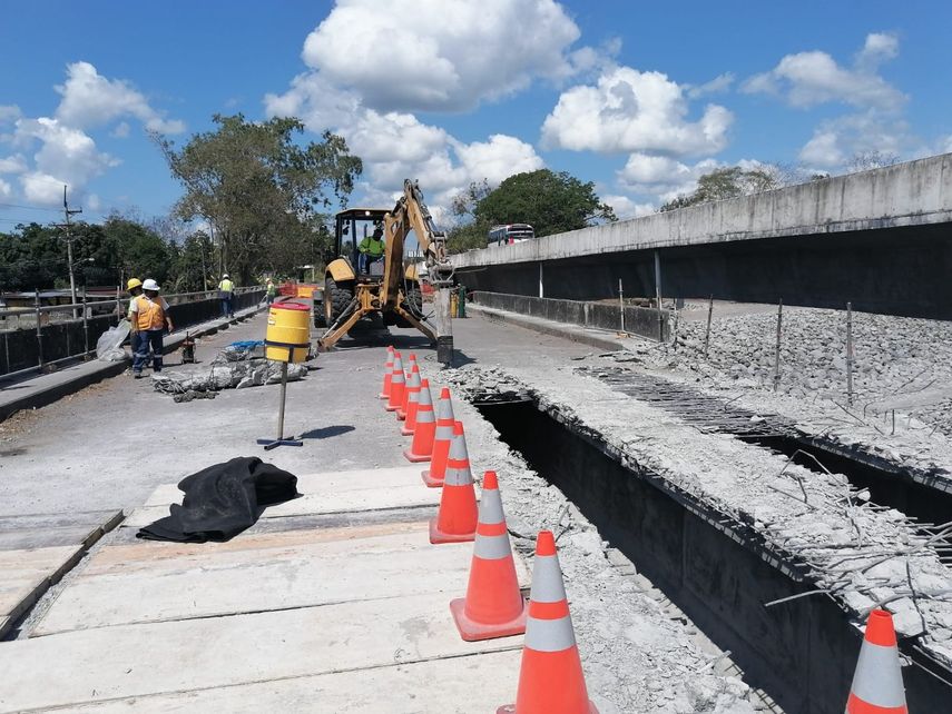 MOP inicia trabajo en puente de río Chico en Boquerón