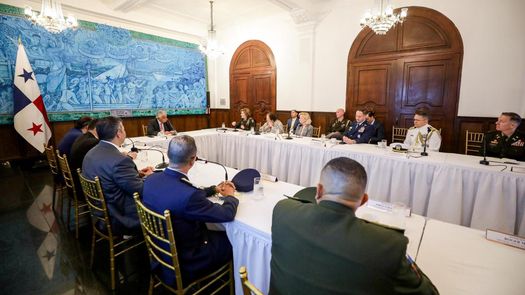Mulino y jefa del Comando Sur analizaron crisis de Venezuela, migración y seguridad