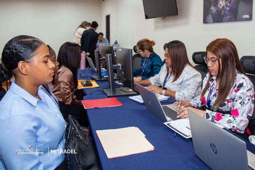 Mi Primer Empleo genera más de 2 mil nuevas plazas para jóvenes