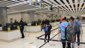 Decreto establece excepciones para visas en tránsito de ciudadanos cubanos