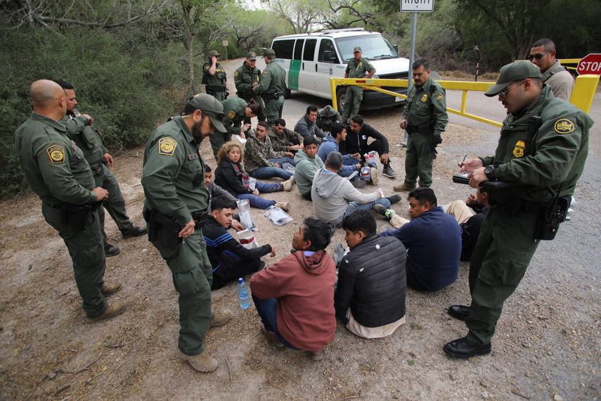 México: Crece miedo de migrantes al crimen organizado tras masacre