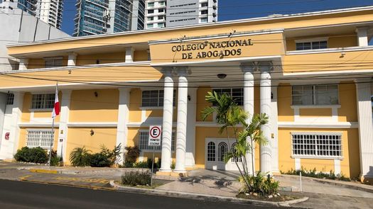 Colegio Nacional de Abogados asegura que han convertido la profesión en un negocio