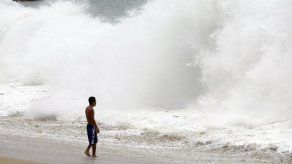 Tormenta tropical Grace se intensifica tras dejar daños menores en México