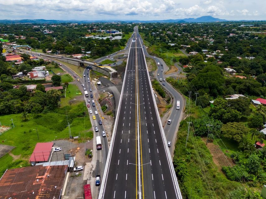 Viaducto del Corredor de Las Playas es inaugurado en Panamá Oeste