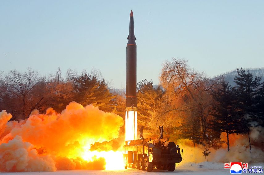 Corea del Norte dispara un misil en su ensayo más potente