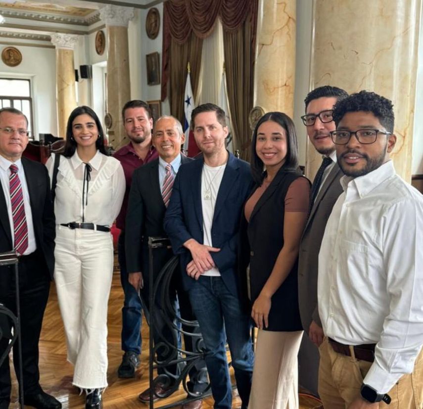 Mayer Mizrachi: "Programas municipales que existían se dejaron perder". Mayer Mizrachi: "Programas municipales que existían se dejaron perder".