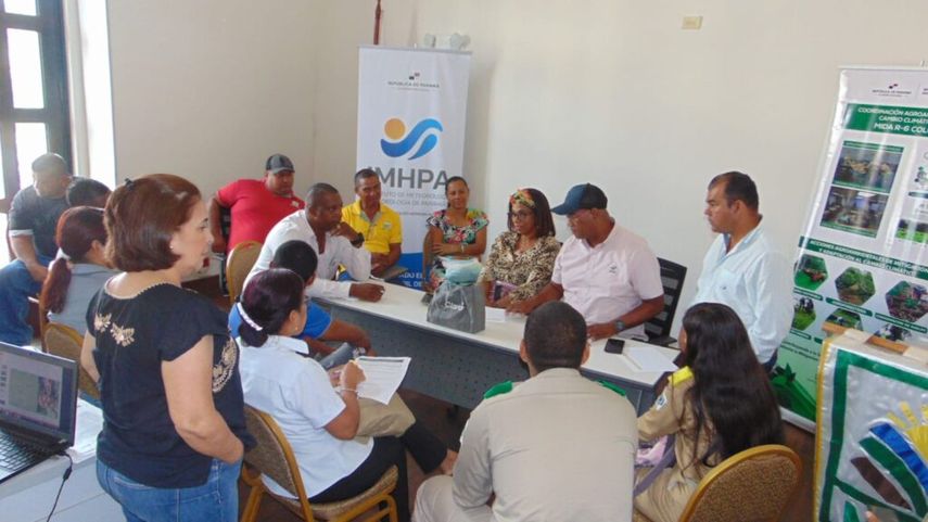 En estas Mesas Técnicas Agroclimáticas (MTA) organizadas por el MIDA se tratan temas relacionados a la adaptación a la variabilidad climática. En estas Mesas Técnicas Agroclimáticas (MTA) organizadas por el MIDA se tratan temas relacionados a la adaptación a la variabilidad climática.