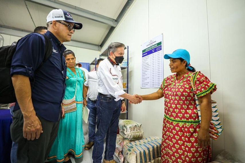 Cortizo inaugura agrodistribuidora y 6 escuelas en la comarca Ngäbe Buglé