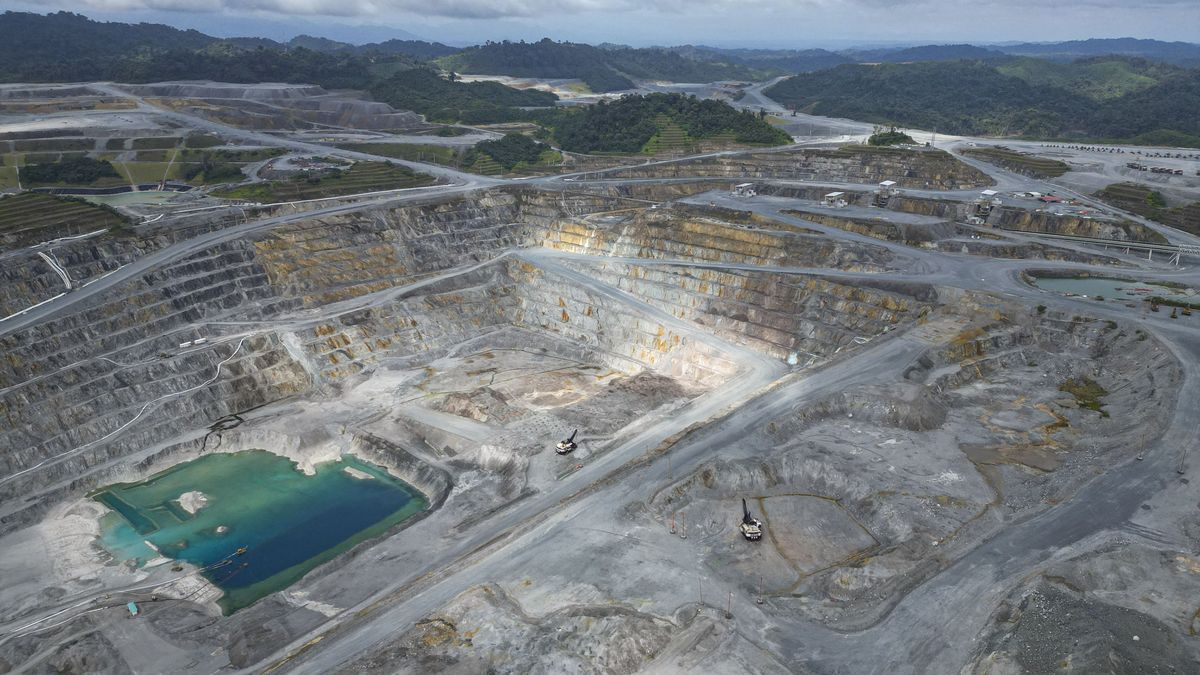 Moltó destacó que el mantenimiento de la mina ha generado algunas plazas de empleo. Moltó destacó que el mantenimiento de la mina ha generado algunas plazas de empleo.